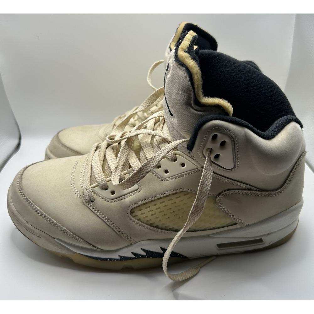 Air Jordan 5 Retro SE Sail Men Size 9 FN7405-100 White Cream Suede AJ5